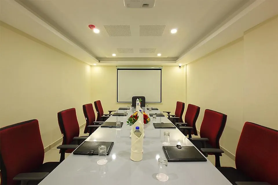 Lumbini Supreme Hotel Thrissur 3*,  Índia